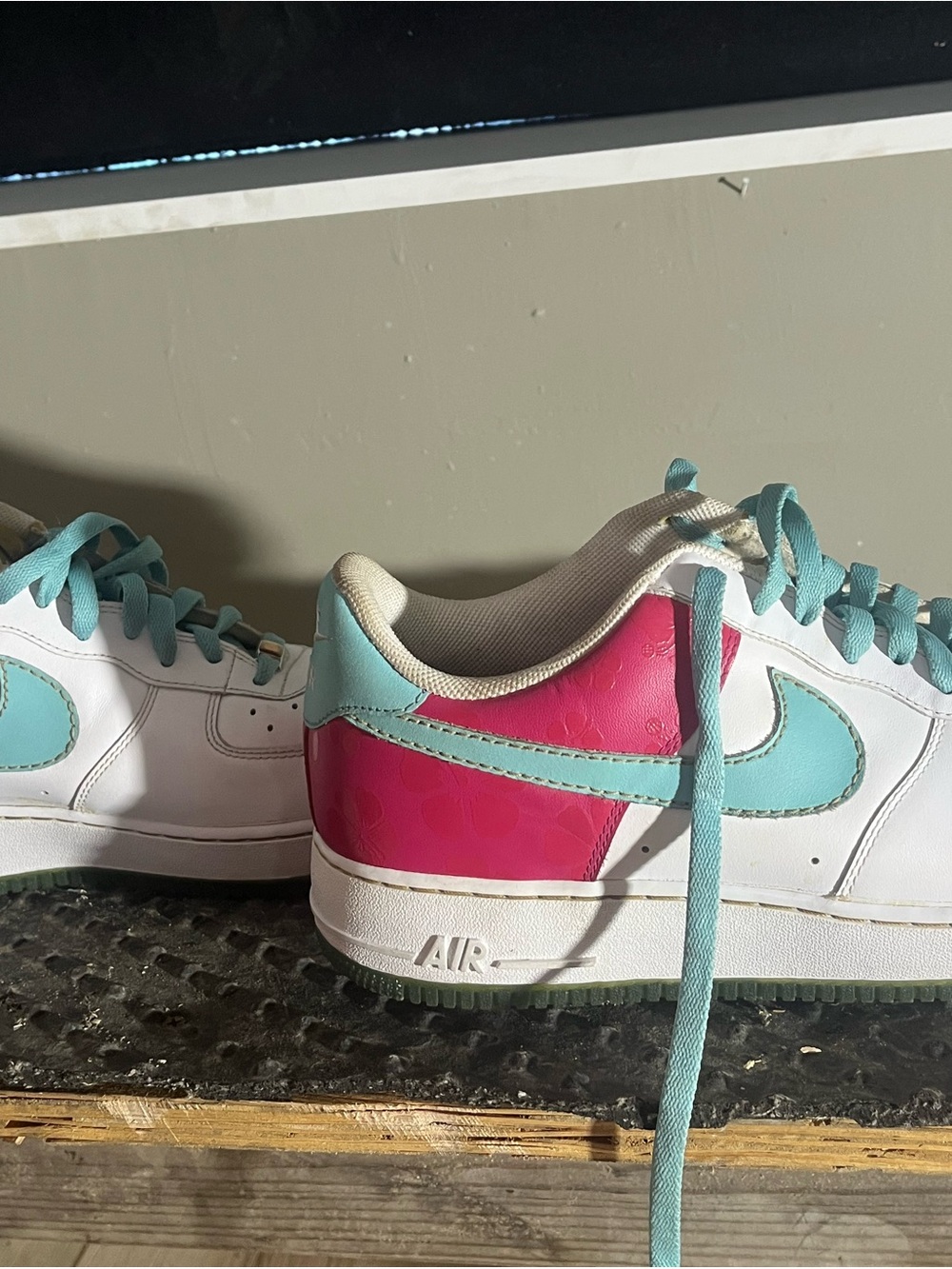 Nike White Sneakers with Pink Heel and Teal Swoosh